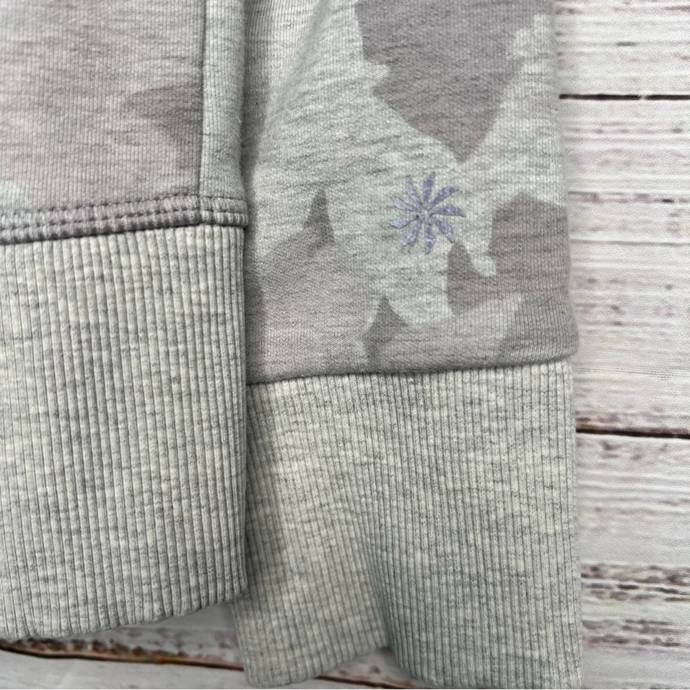 Athleta Girl Large 12 Gray Camo Full Zip‎ Up Hoodie with Thumb Holes